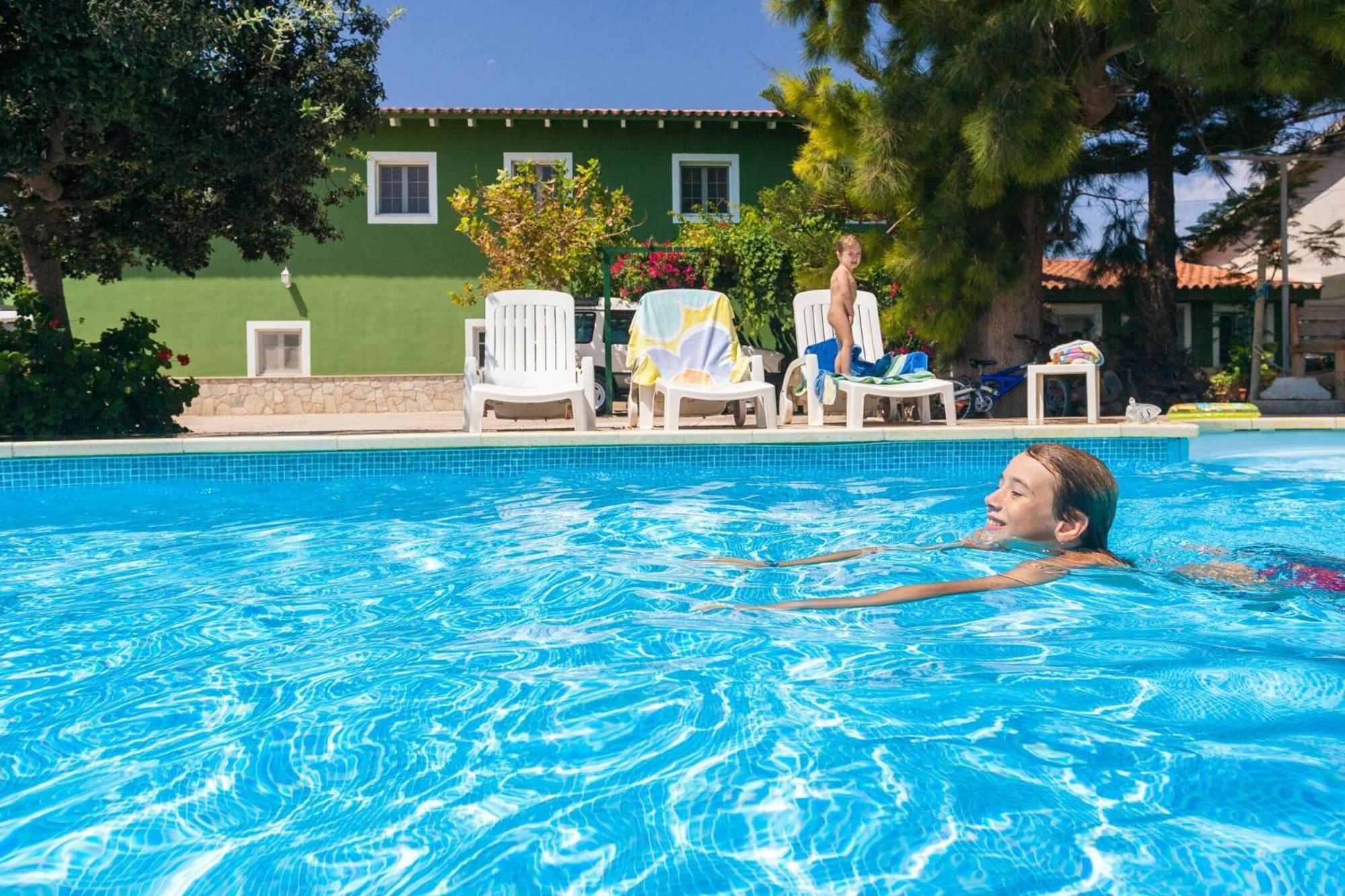 Riuebre - 11 Personas Con Piscina Y Vistas Al Rio Ebro - Deltavacaciones Holiday home